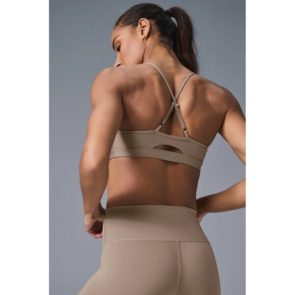 ALO Yoga Airlift Intrigue Bra in Gravel - Picture 4 of 4